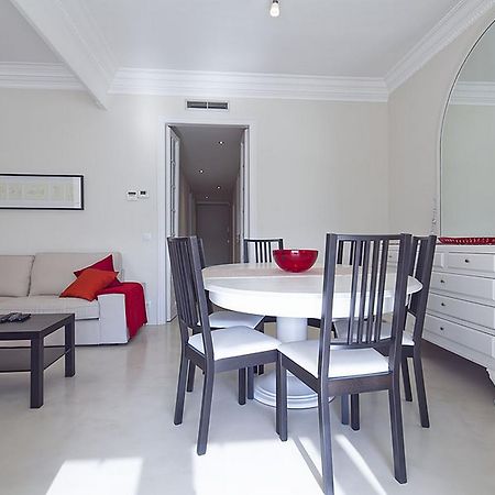 Central And Spacious Family Apartment Барселона Екстер'єр фото