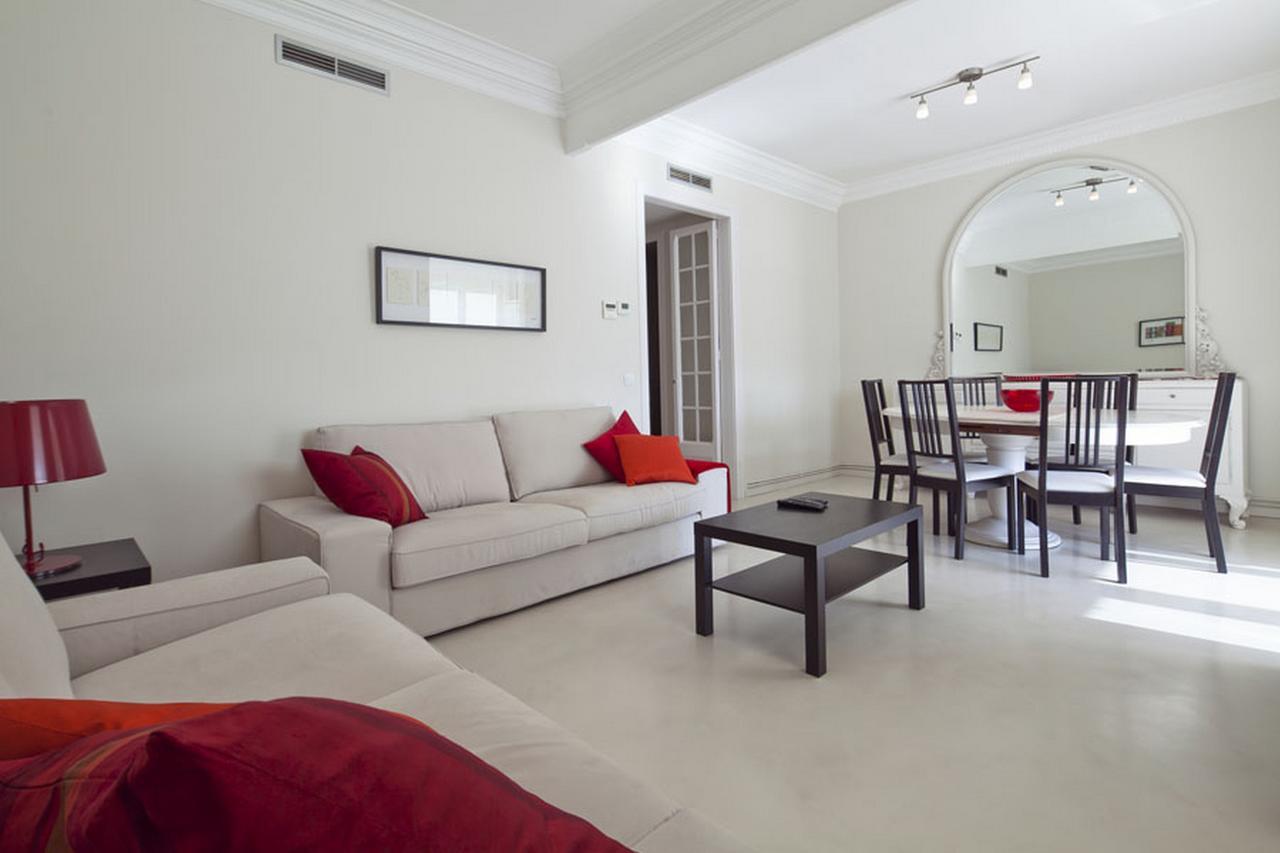 Central And Spacious Family Apartment Барселона Екстер'єр фото